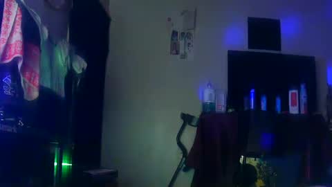 Snapshot of chris4uall chatting on 09.09.25 Chris online show from 09.09.25