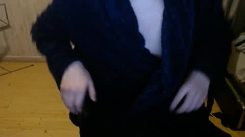 Snapshot of chriser_xxx chatting on 01.04.25 chriser_xxx online show from 01.04.25