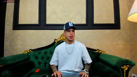 Snapshot of chrismckay_ chatting on 10.15.25 Chris online show from 10.15.25