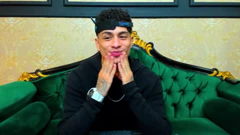 Snapshot of chrismckay_ chatting on 10.17.25 Chris online show from 10.17.25
