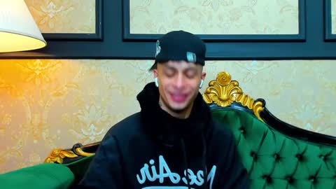 Snapshot of chrismckay_ chatting on 10.20.25 Chris online show from 10.20.25