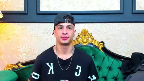 Snapshot of chrismckay_ chatting on 10.22.25 Chris online show from 10.22.25