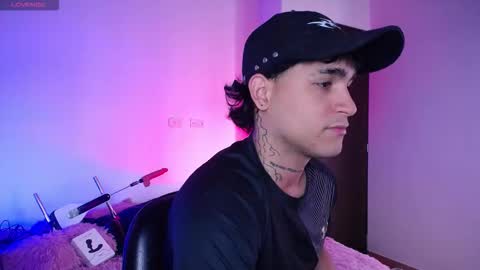 Christian Wang online show from 10.21.25