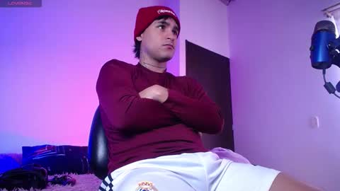 Christian Wang online show from 10.27.25