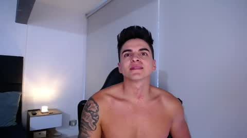 Snapshot of christianvalenzia chatting on 01.06.25 Christian online show from 01.06.25