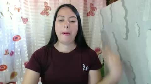 christine_scott online show from 12.04.24
