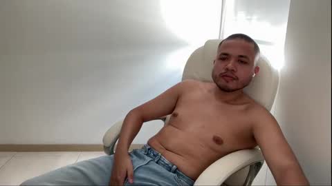 Snapshot of christopherdav chatting on 12.04.24 Chris online show from 12.04.24