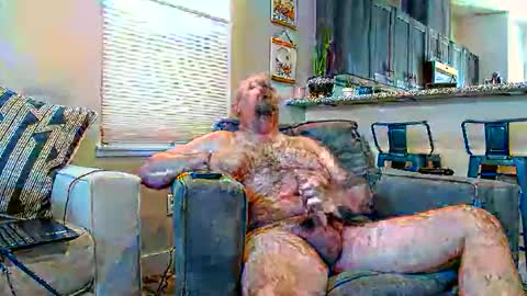 Snapshot of cinapw chatting on 10.16.25 cinapw online show from 10.16.25