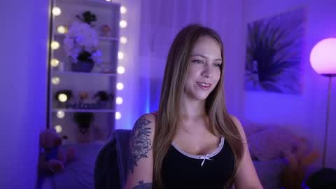 Snapshot of cindy_grey_ chatting on 09.28.25 Cintybaby online show from 09.28.25