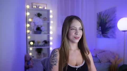 Snapshot of cindy_grey_ chatting on 10.02.25 Cintybaby online show from 10.02.25