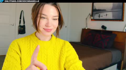 Snapshot of cinnabelle chatting on 10.23.25 Cinnabelle online show from 10.23.25