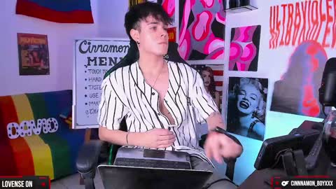 Snapshot of cinnamon_boyxxx chatting on 12.06.24 David Independent Model online show from 12.06.24