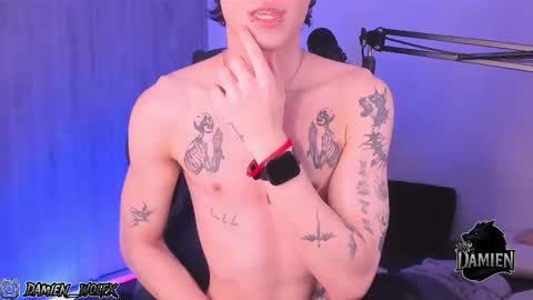 Snapshot of cinnamon_boyxxx chatting on 09.25.25 David Independent Model online show from 09.25.25