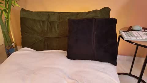 Snapshot of cinnamon_kyla chatting on 12.02.25 cinnamon_kyla online show from 12.02.25