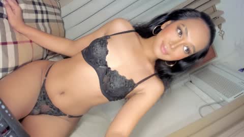 Snapshot of cinnamoncandy14 chatting on 01.26.25 Ask me online show from 01.26.25