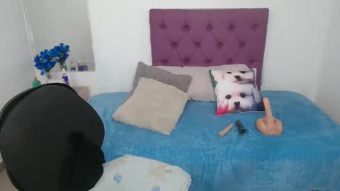 Snapshot of cinthyagomez6 chatting on 01.24.25 cinthyagomez6 online show from 01.24.25