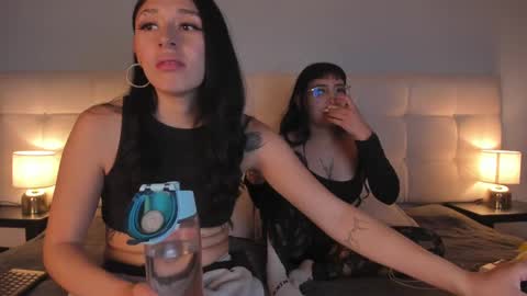 Snapshot of cintya_kors chatting on 02.22.25 Cintya online show from 02.22.25