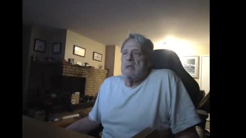 Snapshot of cjscout chatting on 12.16.24 cjscout online show from 12.16.24