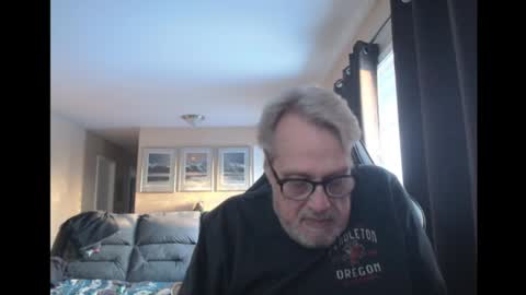 Snapshot of cjscout chatting on 12.29.24 cjscout online show from 12.29.24