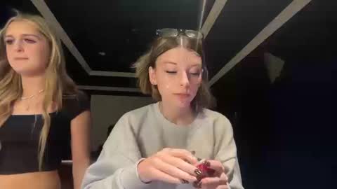 Snapshot of clairewalkerr chatting on 10.16.25 clairewalkerr online show from 10.16.25