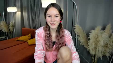 Snapshot of clare_ff chatting on 03.07.25 Claire online show from 03.07.25