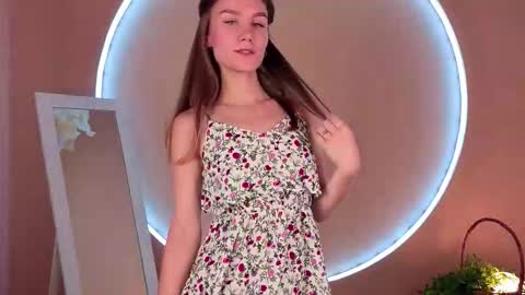 Snapshot of clare_ff chatting on 10.16.25 Claire online show from 10.16.25