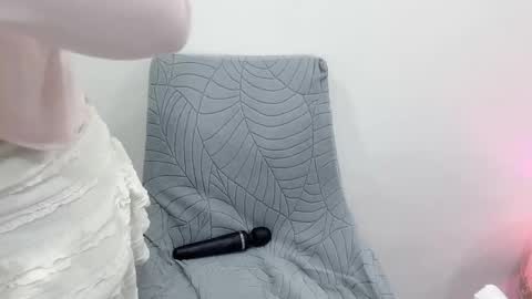 Clari online show from 11.03.25