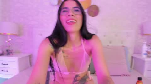 Snapshot of clarisse28 chatting on 01.16.25 Mistress Clarisse online show from 01.16.25
