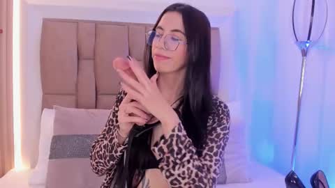 Snapshot of clarisse28 chatting on 10.19.25 Mistress Clarisse online show from 10.19.25