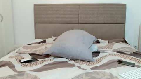 Snapshot of claudiacoxxx chatting on 02.20.25 claudiacoxxx online show from 02.20.25