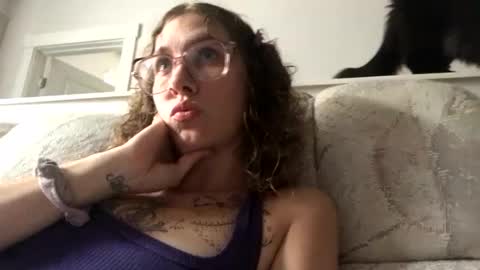 Snapshot of clementinelovesrex chatting on 09.13.25 Clementine   Rex  online show from 09.13.25