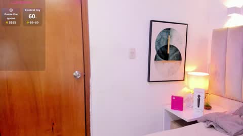 clhoe_johnson_ online show from 11.17.25