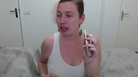 Syl  online show from 02.06.25