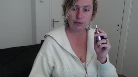 Syl  online show from 10.13.25