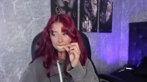 Snapshot of cloe__hills chatting on 02.14.25 Cloe online show from 02.14.25