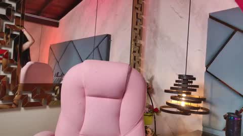 Cloe  online show from 10.13.25