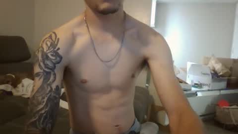 Snapshot of clouds420gamer chatting on 10.31.25 Daryl Rose online show from 10.31.25