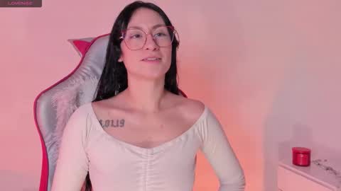 Snapshot of clover_tter_ chatting on 11.08.25 Chloe online show from 11.08.25