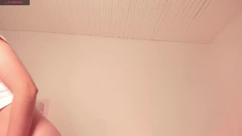 Snapshot of clover_tter_ chatting on 11.11.25 Chloe online show from 11.11.25