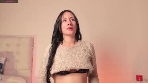 Snapshot of clover_tter_ chatting on 11.12.25 Chloe online show from 11.12.25