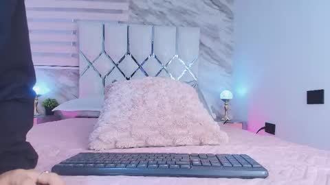 colett online show from 11.29.25