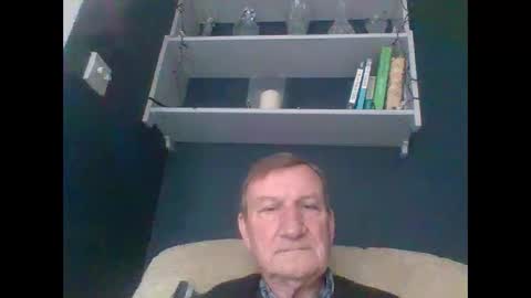 Snapshot of colinbeech chatting on 12.09.24 colinbeech online show from 12.09.24