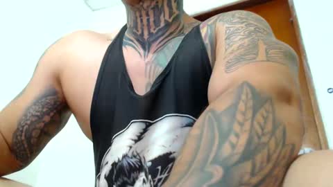Snapshot of colombian_monster_cock chatting on 12.11.24 camilo online show from 12.11.24