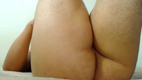 Snapshot of colombian_monster_cock chatting on 02.26.25 camilo online show from 02.26.25