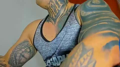 Snapshot of colombian_monster_cock chatting on 09.22.25 camilo online show from 09.22.25