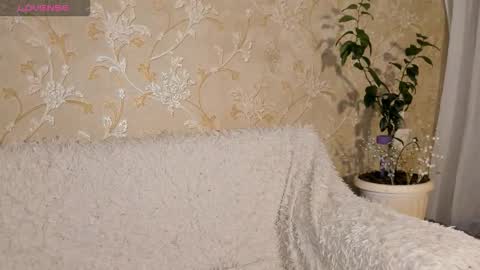 Snapshot of come_feel_me_ chatting on 10.15.25 Mia online show from 10.15.25