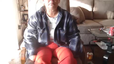 Snapshot of comebackpussy chatting on 12.23.24 comeback pussy online show from 12.23.24