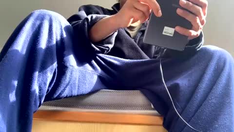 Snapshot of comobailamioso chatting on 03.09.25 comobailamioso online show from 03.09.25