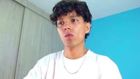 Snapshot of connor_garrett chatting on 10.08.25 Connor online show from 10.08.25