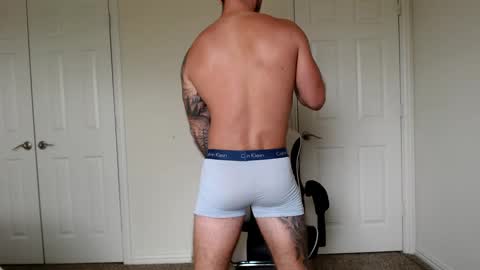 Snapshot of connor_hart chatting on 12.10.24 Connor Hart online show from 12.10.24